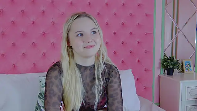 Sky_Cutie Pertunjukan Webcam