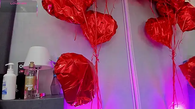 kendra_london Chat XXX in diretta