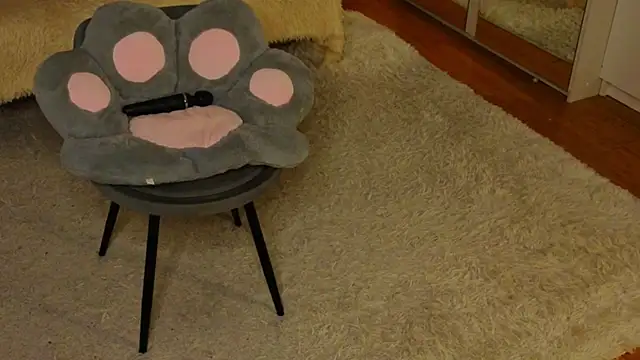 Chat +18 de LaveraBadlam ao vivo