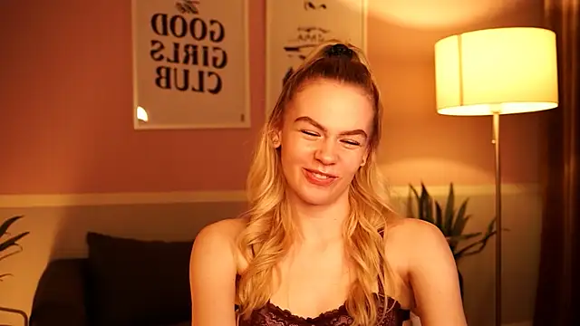 Chat +18 de secretdesireee ao vivo