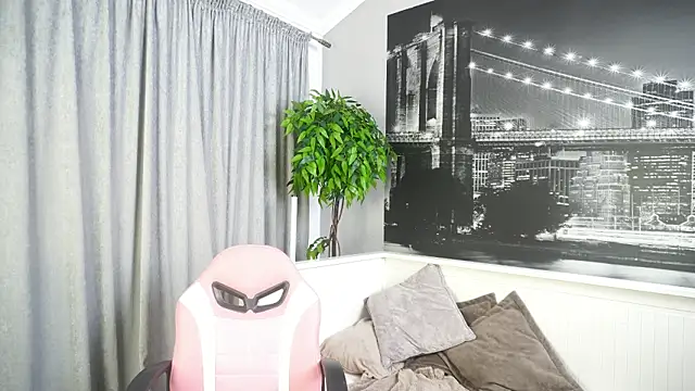 LanaReals Adlı Modelin Canlı XXX Sohbeti