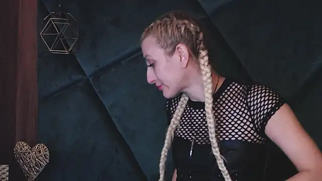 Chat +18 de LannaQuinn ao vivo