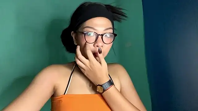 TerisaYellow Adlı Modelin Canlı XXX Sohbeti