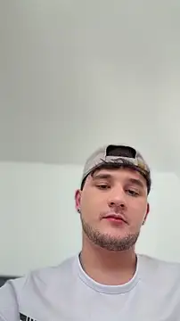 Massimo_Fiore's Live XXX Chat