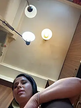 Hotmomcheckk_'s Live XXX Chat