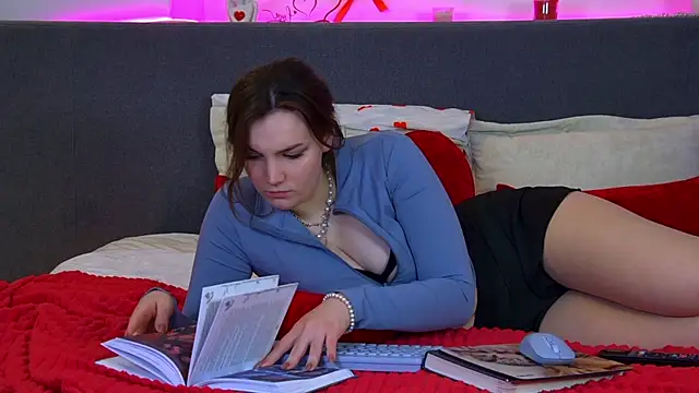 Онлайн чат XXX KarenClarks