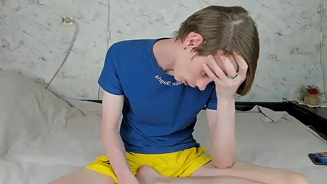 ERICK__DEEN Show in webcam