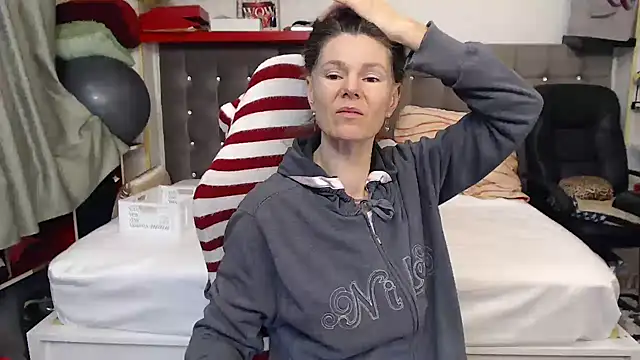 kellyterapy's Live XXX Chat