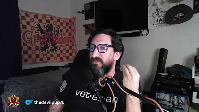 DevilPup75_ webkamerás műsora