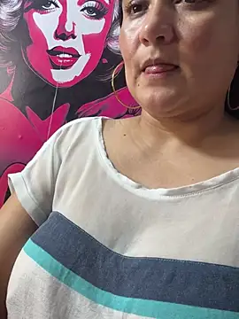 Rouse69_ live XXX chat