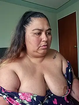 curvy_diva_ 现场XXX聊天