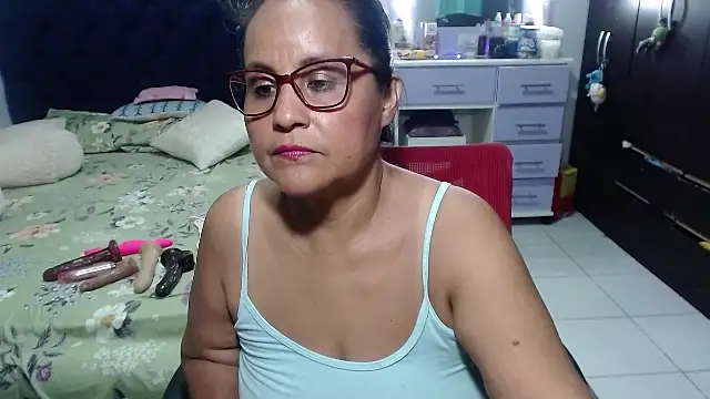 pervert_mommy_'s Live XXX Chat