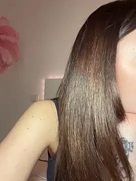 Živý XXX chat Mia-Minou