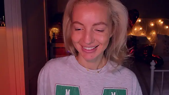 aestetick Live XXX Chat