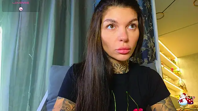 Pokazy przed kamerką – tattooedBabyy