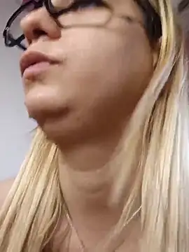 Mia_RainX 现场XXX聊天