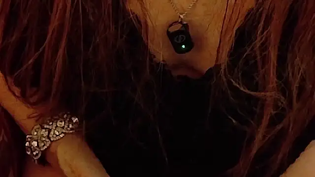 OnlynikiのライブXXXチャット