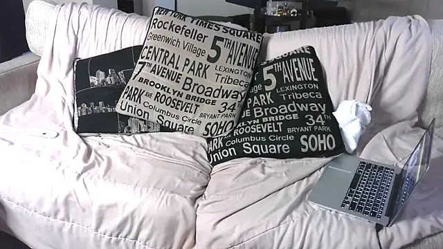 Reallyhuge81: вебкам-шоу