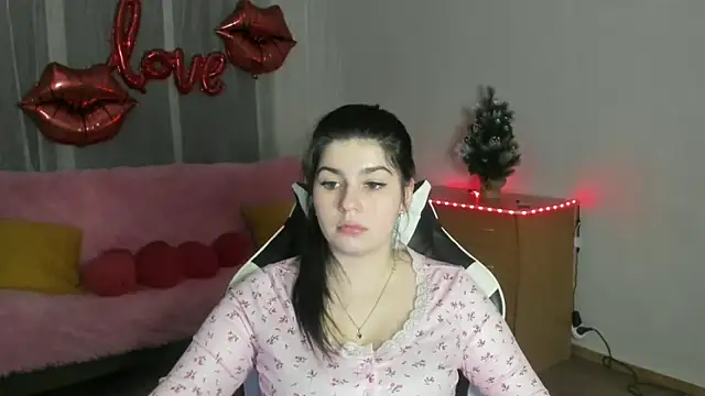 Онлайн чат XXX KisaModel