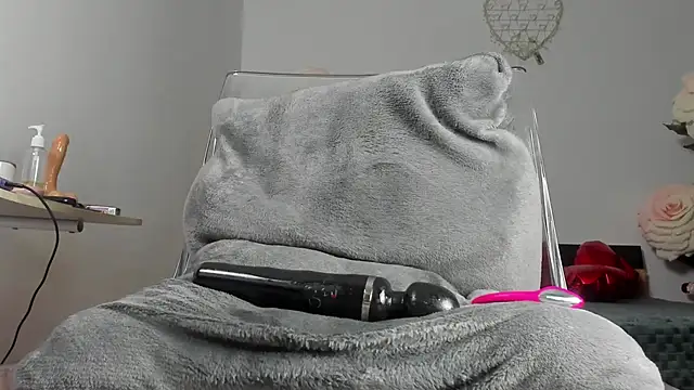 Naughtylov3 – Naživo XXX chat