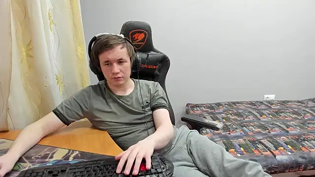 iliaskrislove Chat XXX in diretta