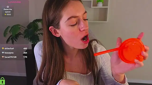 Agnes_Wells Adlı Modelin Canlı XXX Sohbeti