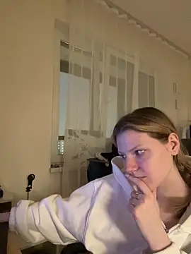 MaryHiggins 即時 XXX 聊天