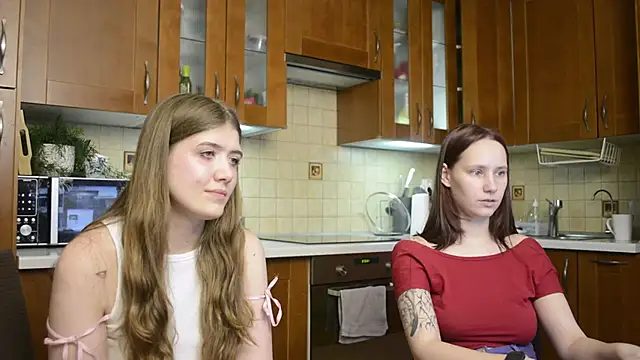 HotCaramellsTV's Live XXX Chat