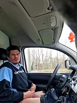 XXX chat uživo modela twitshe