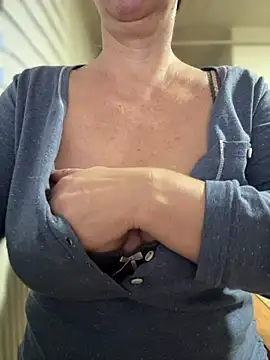 XXX chat uživo modela sweetmystery1