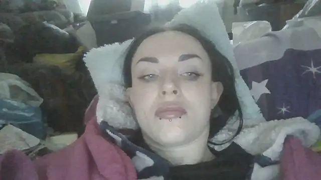 Trinsy_Love Adlı Modelin Canlı XXX Sohbeti