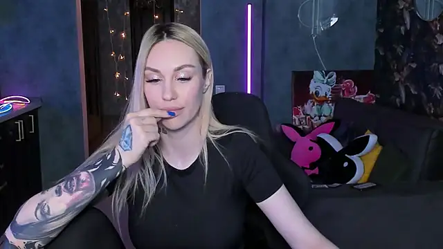 BlckmirrorrのライブXXXチャット