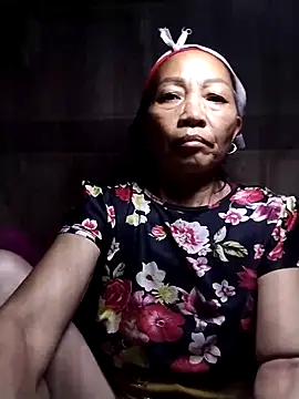 -Xuka-200 élő XXX-chatje