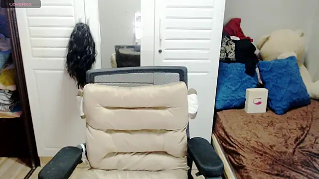 Chat XXX en directo de NastyMistressHUGEx