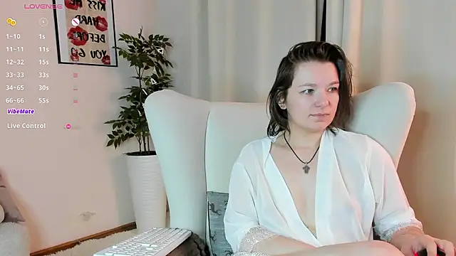 XXX chat uživo modela KiraRogers