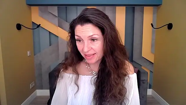 دردشة EllaLong الجنسية المباشرة