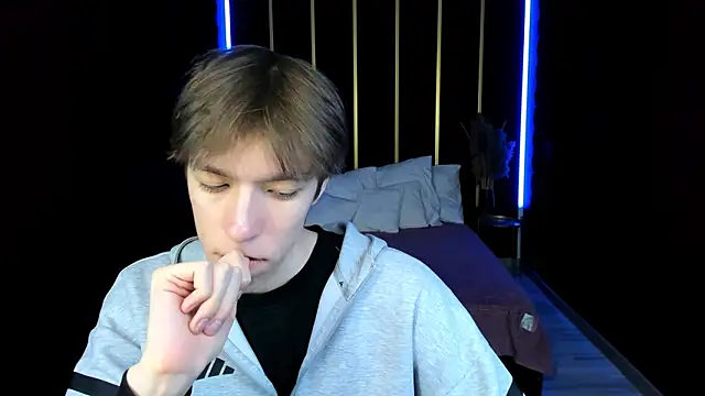 MarkBranston Adlı Modelin Canlı XXX Sohbeti