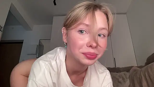 girlfromblushland Adlı Modelin Canlı XXX Sohbeti