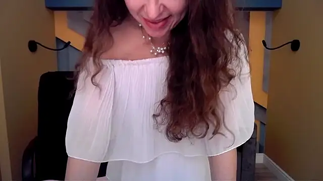 Chat +18 de EllaLong ao vivo