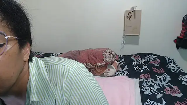 kateleyagrey Pertunjukan Webcam