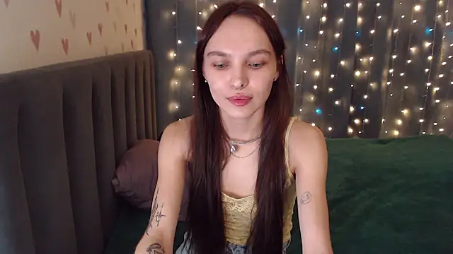 ChloeSunny 即時 XXX 聊天