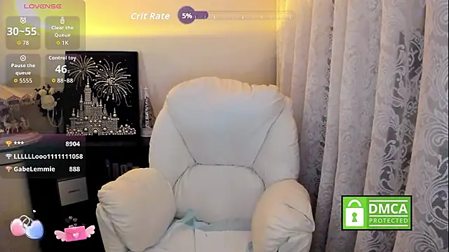 Cute_Mango élő XXX-chatje