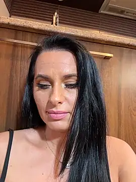 Chat XXX ao vivo de Hotmomcheckk_