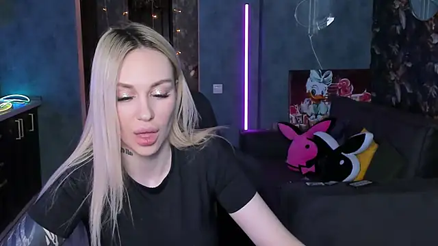 Blckmirrorr: онлайн-секс-чат