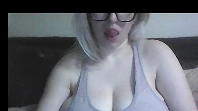 XXX chat uživo modela Dolce_Tempt