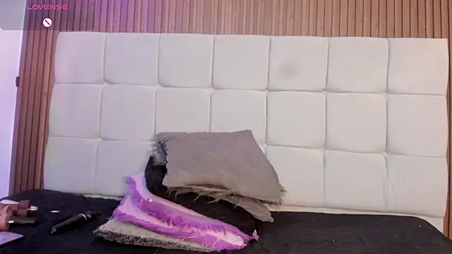 Chat XXX ao vivo de Saravy_Blandon