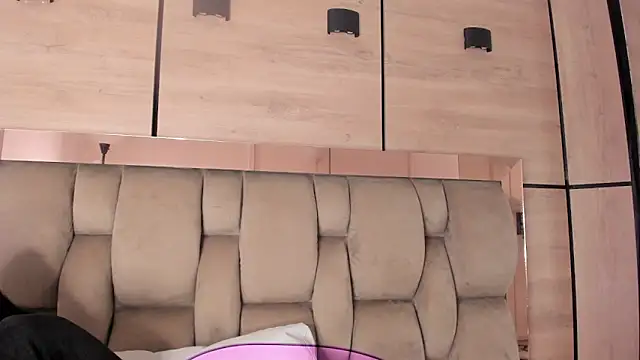 karol_lewiss élő XXX-chatje