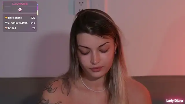 LadyDiLancaster – Naživo XXX chat