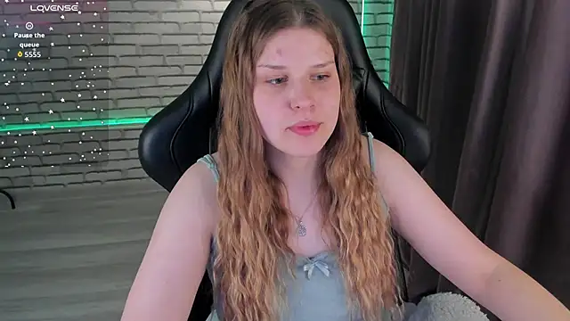 crispy_ambern Webbikameraesitys