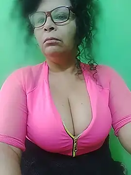 Amarantha25 Adlı Modelin Canlı XXX Sohbeti